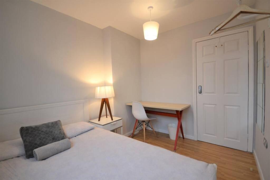 Stylish Budget 4 Bedroom Flat In Brick Lane Londra Dış mekan fotoğraf